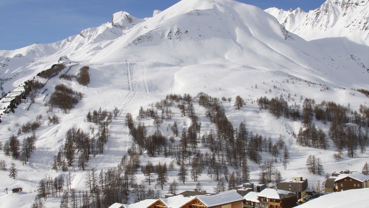 Photo of Others in Allos