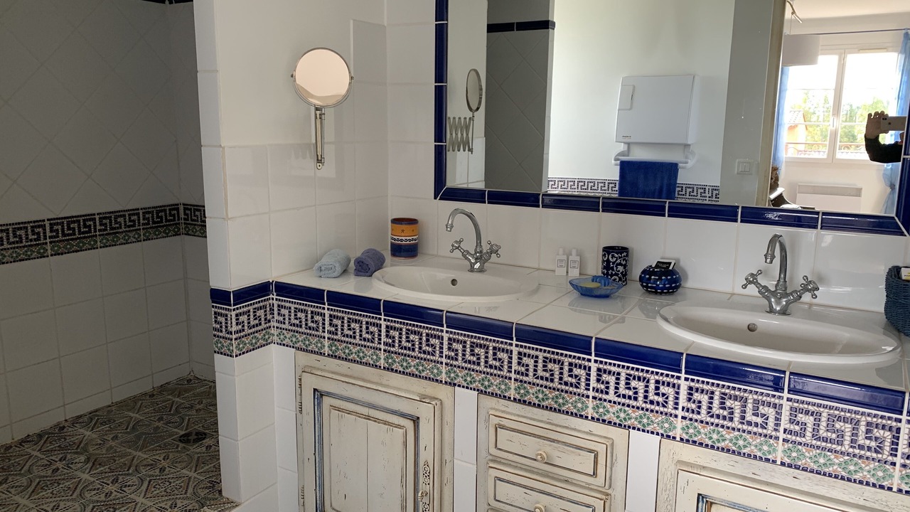 Photo of Bathroom in Eguilles
