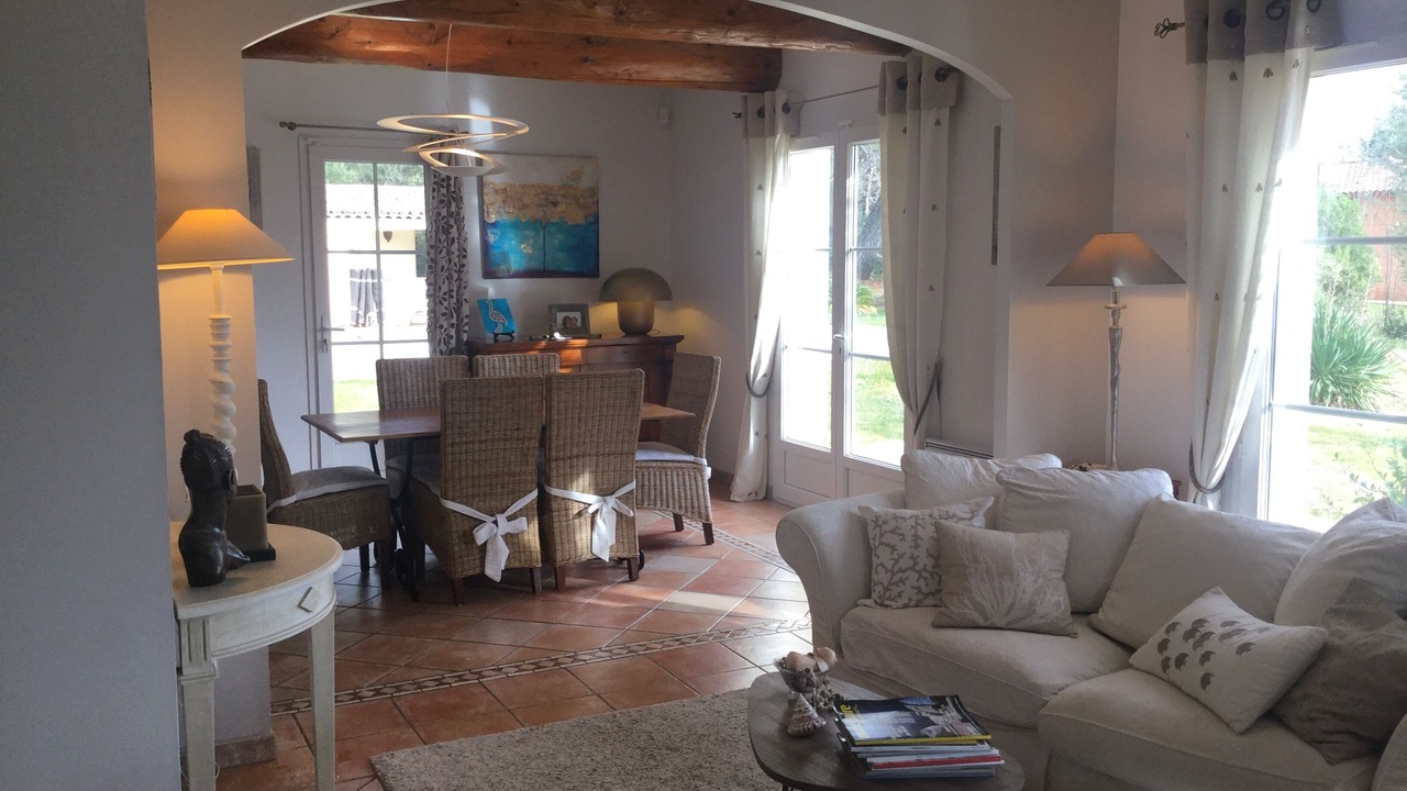 Photo of Livingroom in Eguilles
