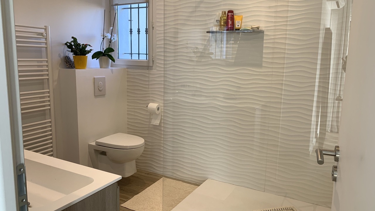 Photo of Bathroom in Eguilles