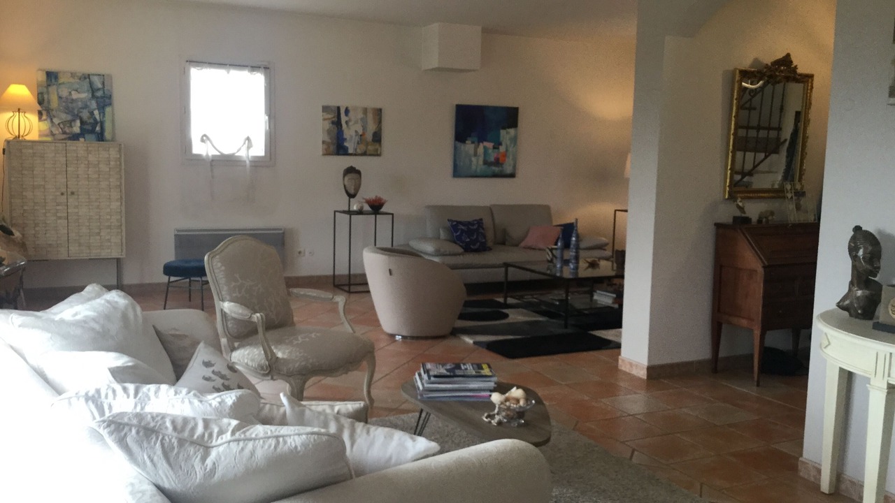 Photo of Livingroom in Eguilles