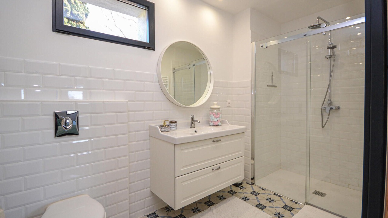 Photo of Bathroom in Berre-l'Etang