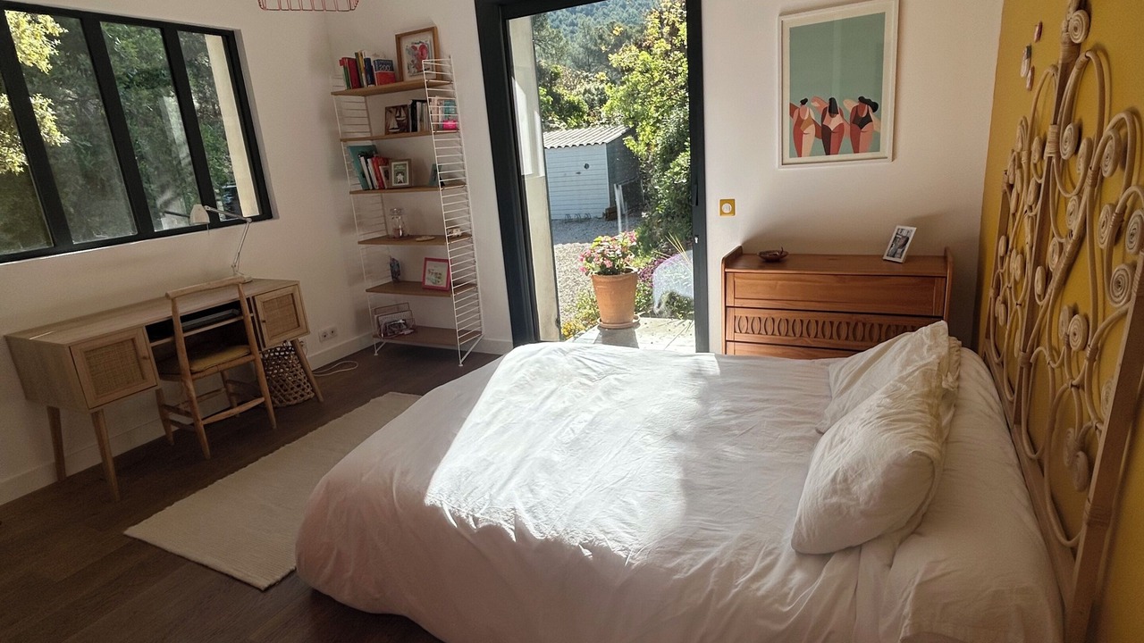 Photo of Bedroom in Gemenos