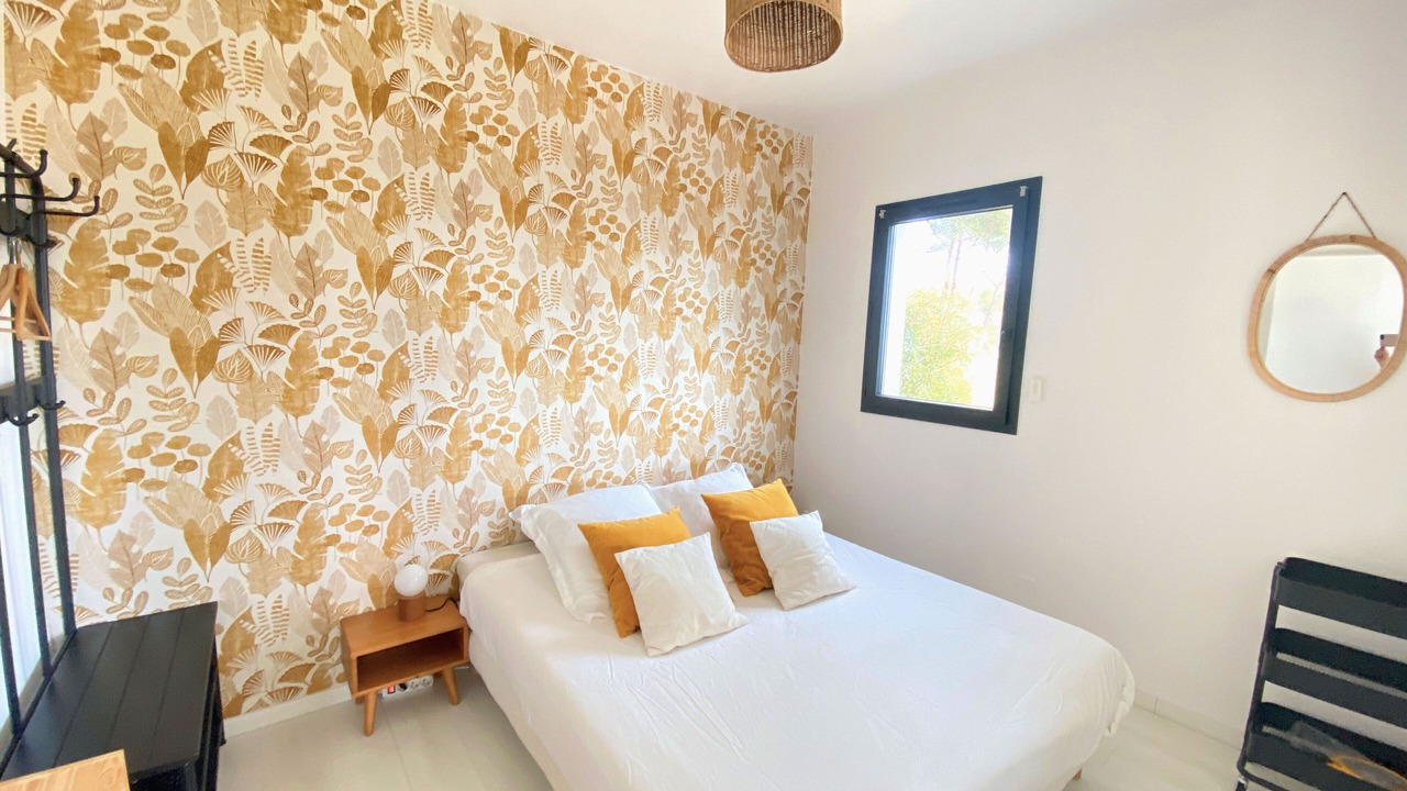 Photo of Bedroom in La Cadiere-d'Azur