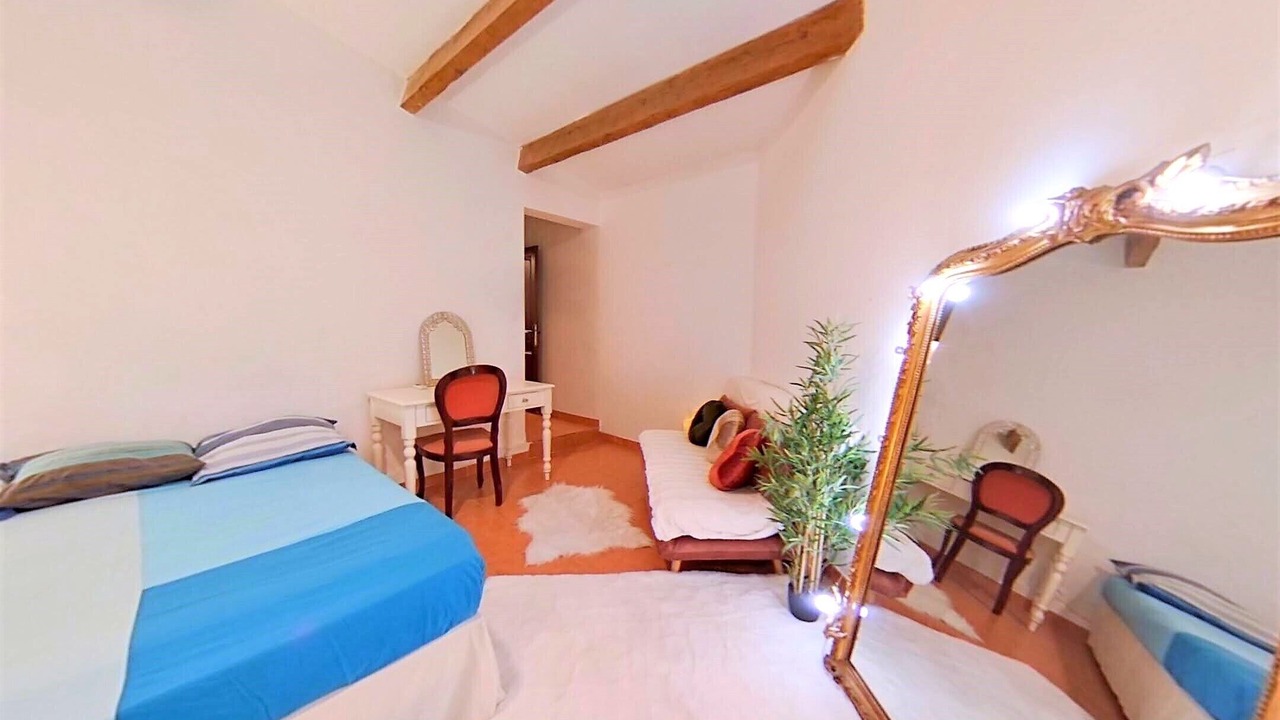 Photo of Bedroom in Mimet
