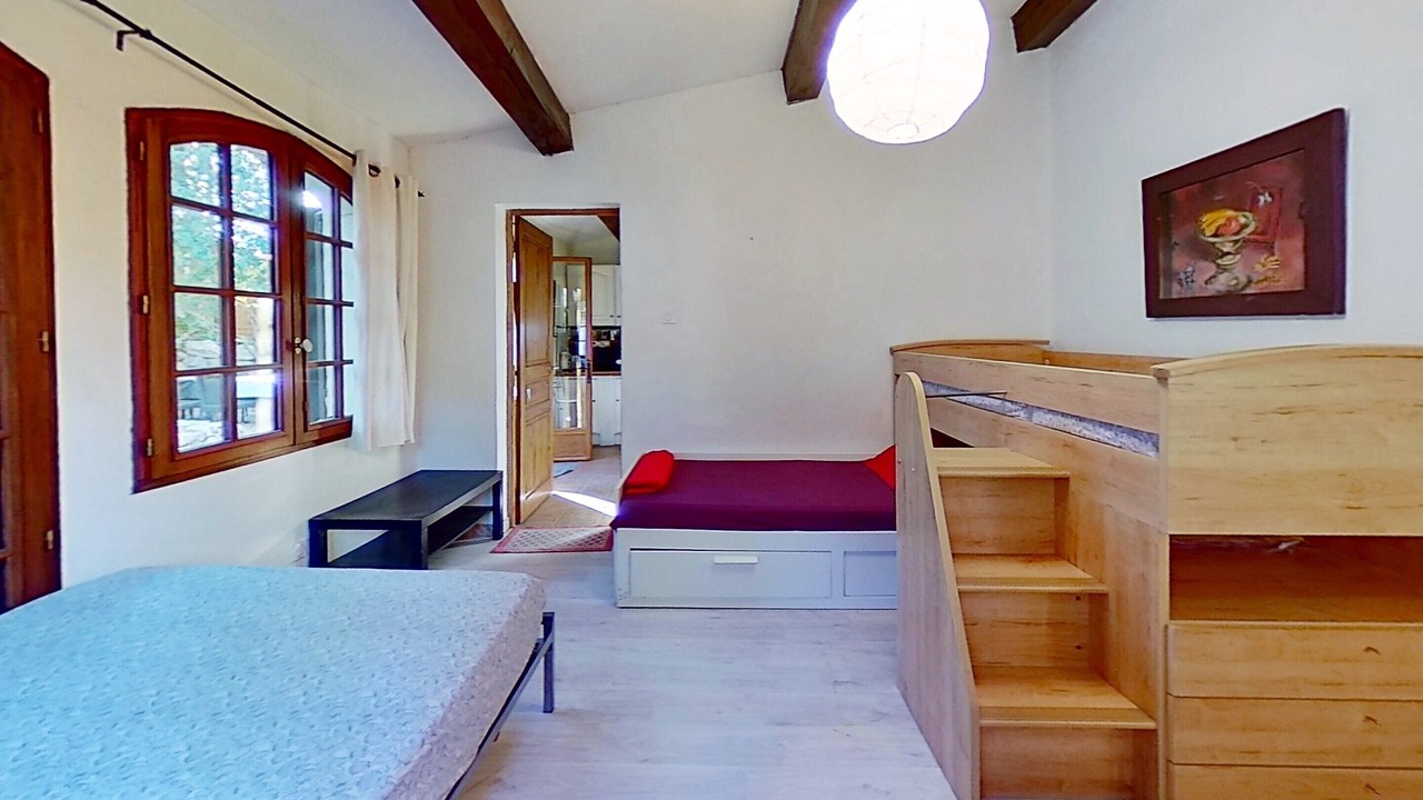 Photo of Bedroom in Mimet