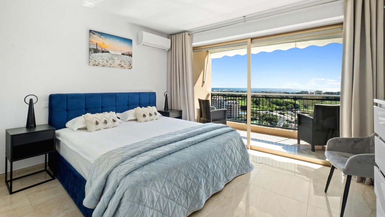 Photo of Bedroom in Mandelieu-La-Napoule