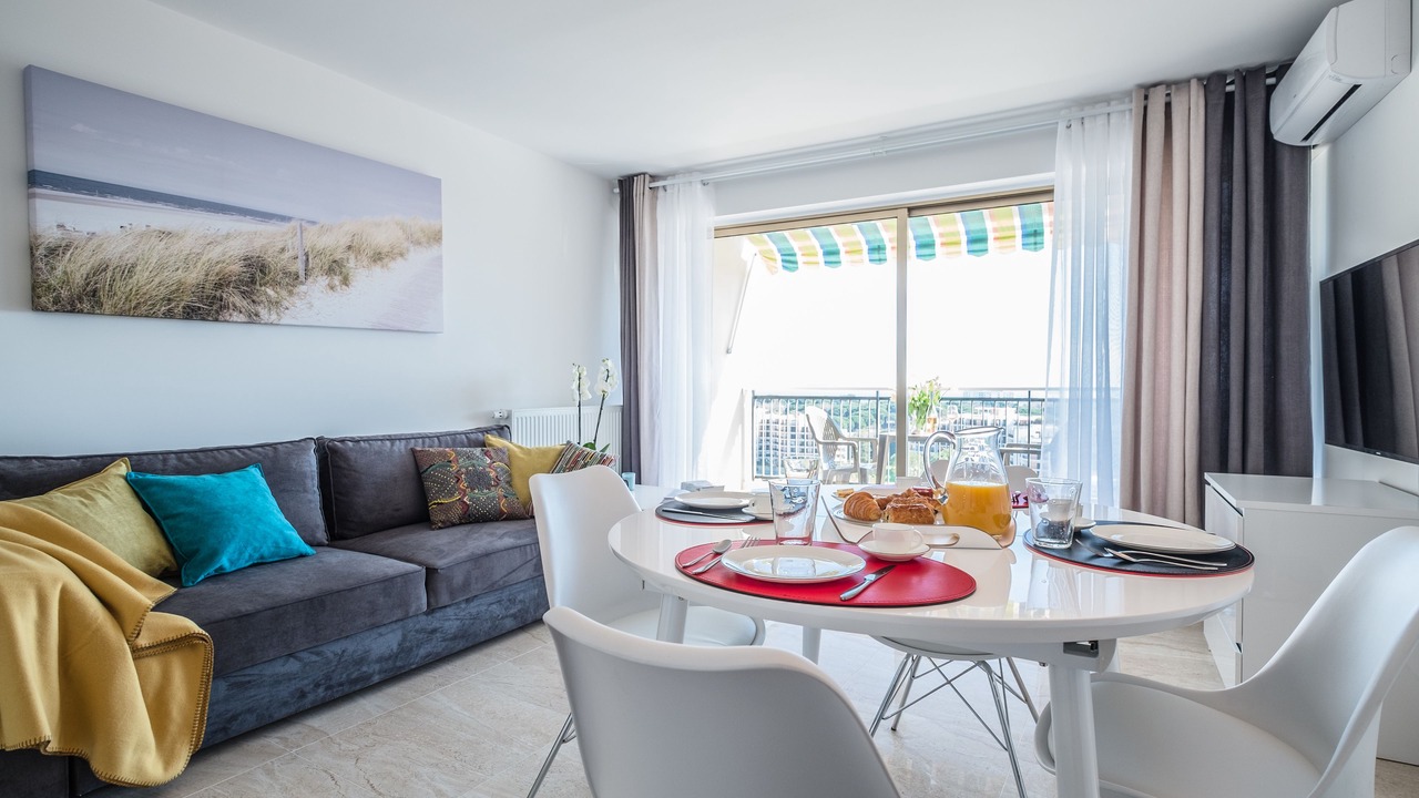 Photo of Livingroom in Mandelieu-La-Napoule
