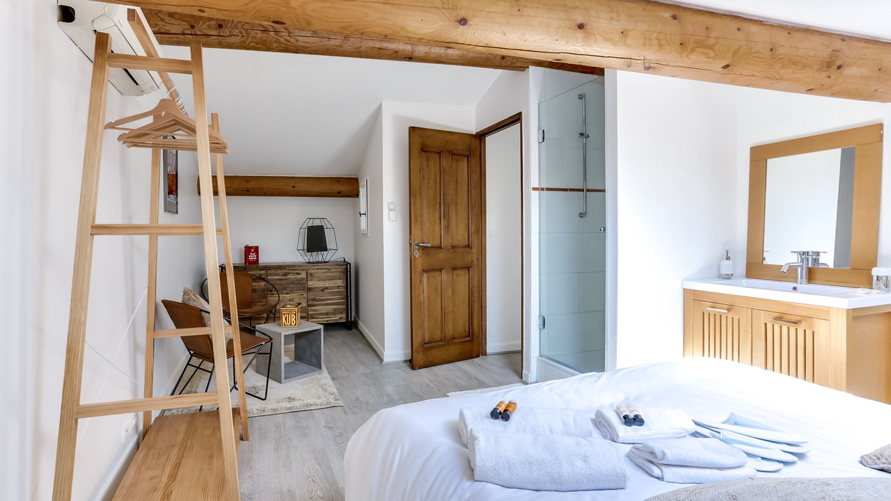 Photo of Bedroom in Avignon City Centre