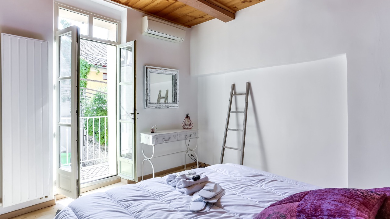 Photo of Bedroom in Avignon City Centre
