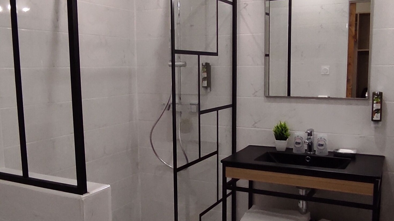 Photo of Bathroom in Saintes-Maries-de-la-Mer
