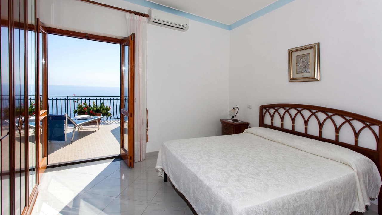 Photo of Bedroom in Furore