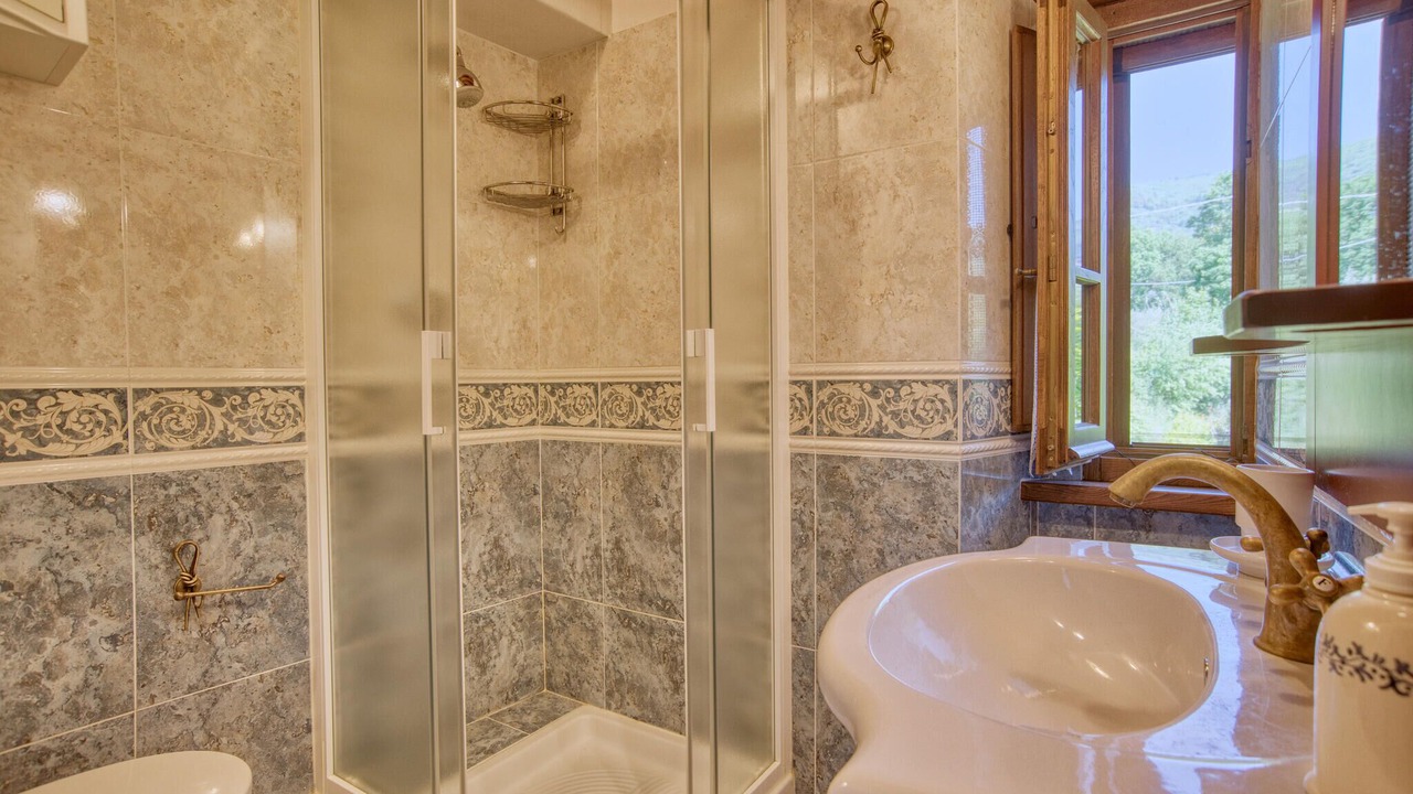 Photo of Bathroom in Cortona