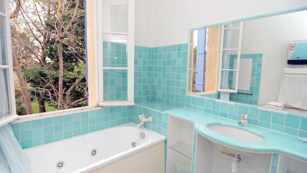 Photo of Bathroom in Albaron