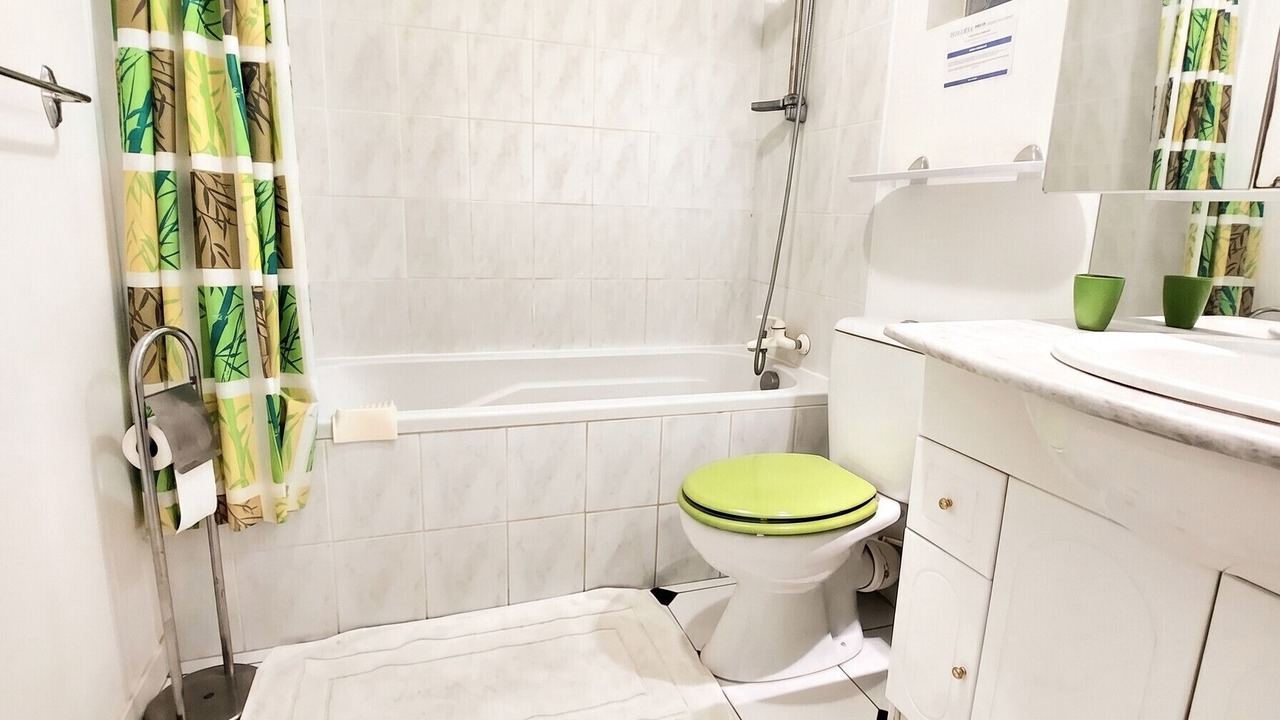 Photo of Bathroom in Meynes