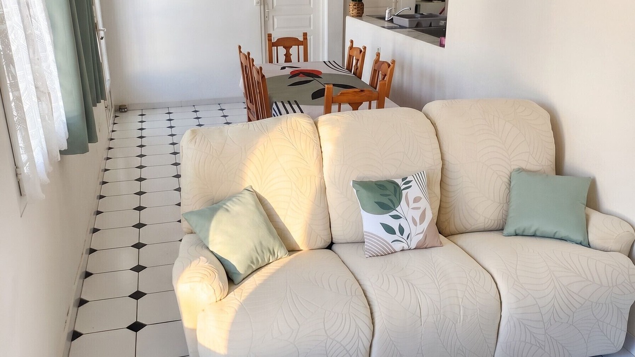 Photo of Livingroom in Meynes
