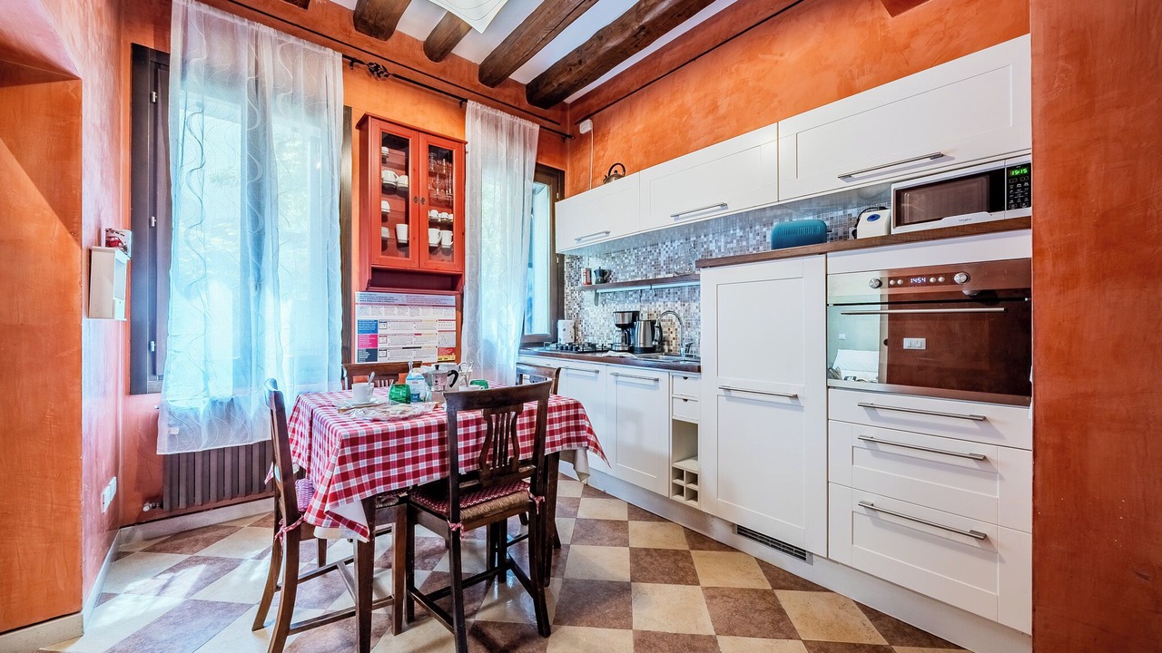 Photo of Kitchen in Dorsoduro
