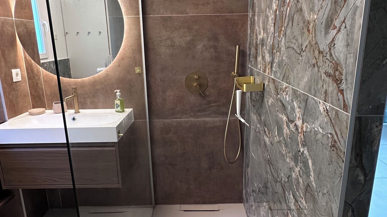 Photo of Bathroom in Lambesc