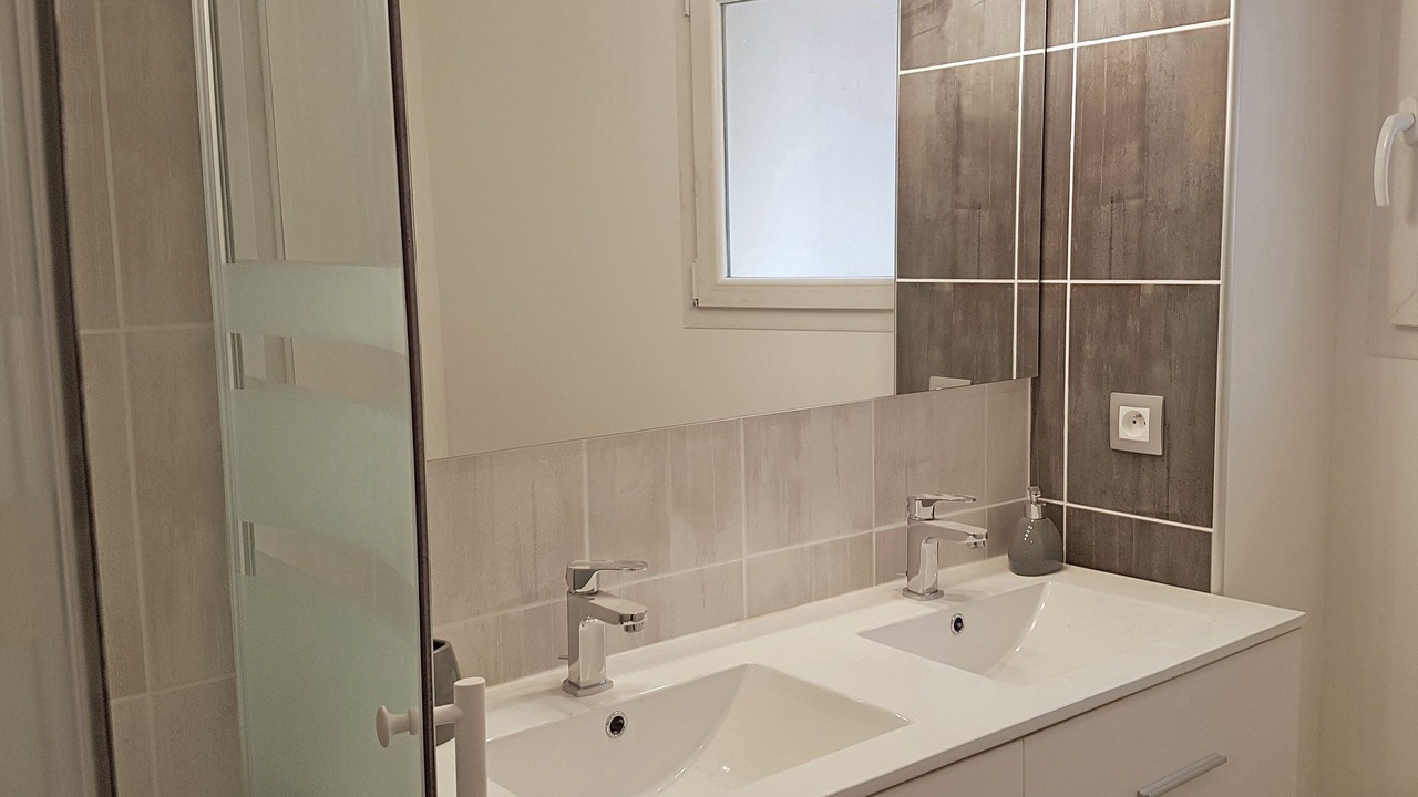 Photo of Bathroom in Montouliers