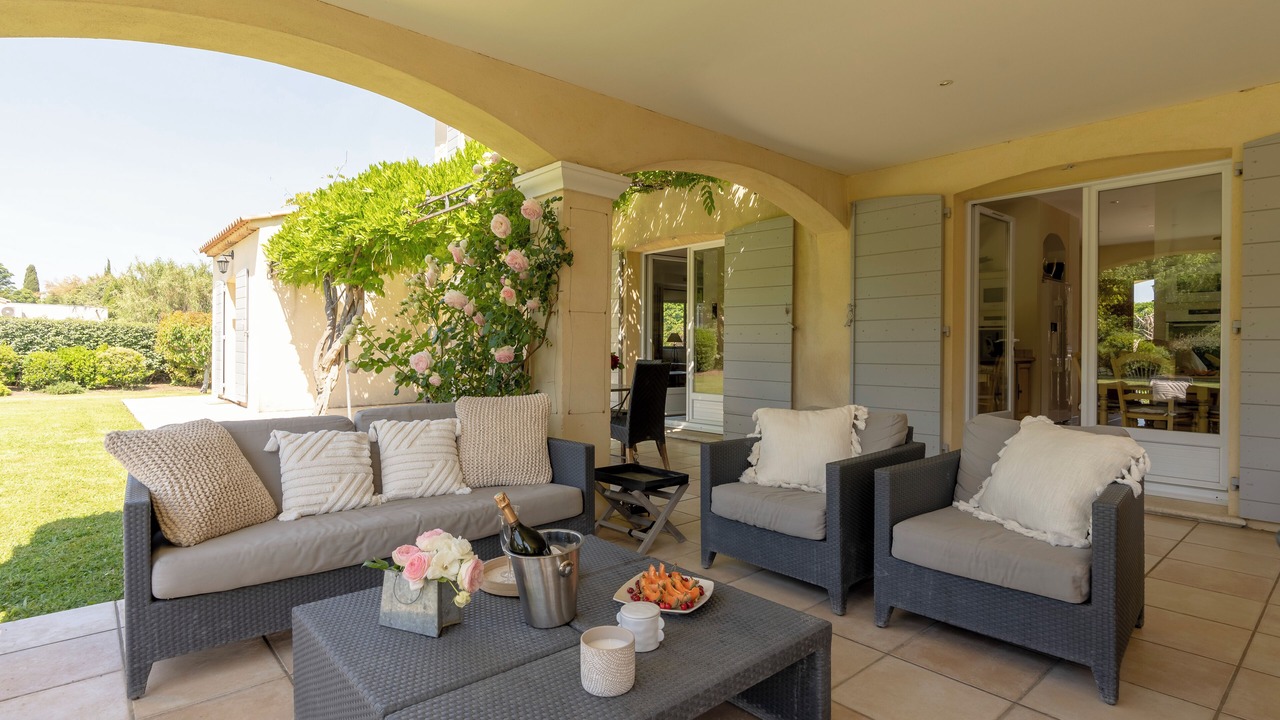 Photo of Patio Balcony in St.-Remy-de-Provence
