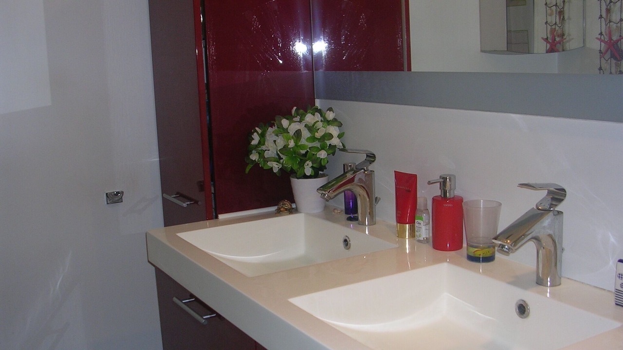 Photo of Bathroom in Carnot