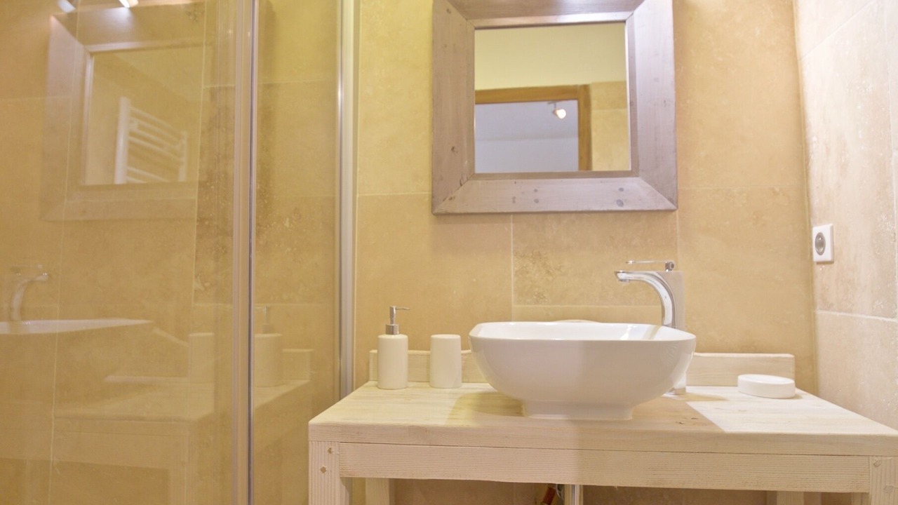 Photo of Bathroom in Bonnieux