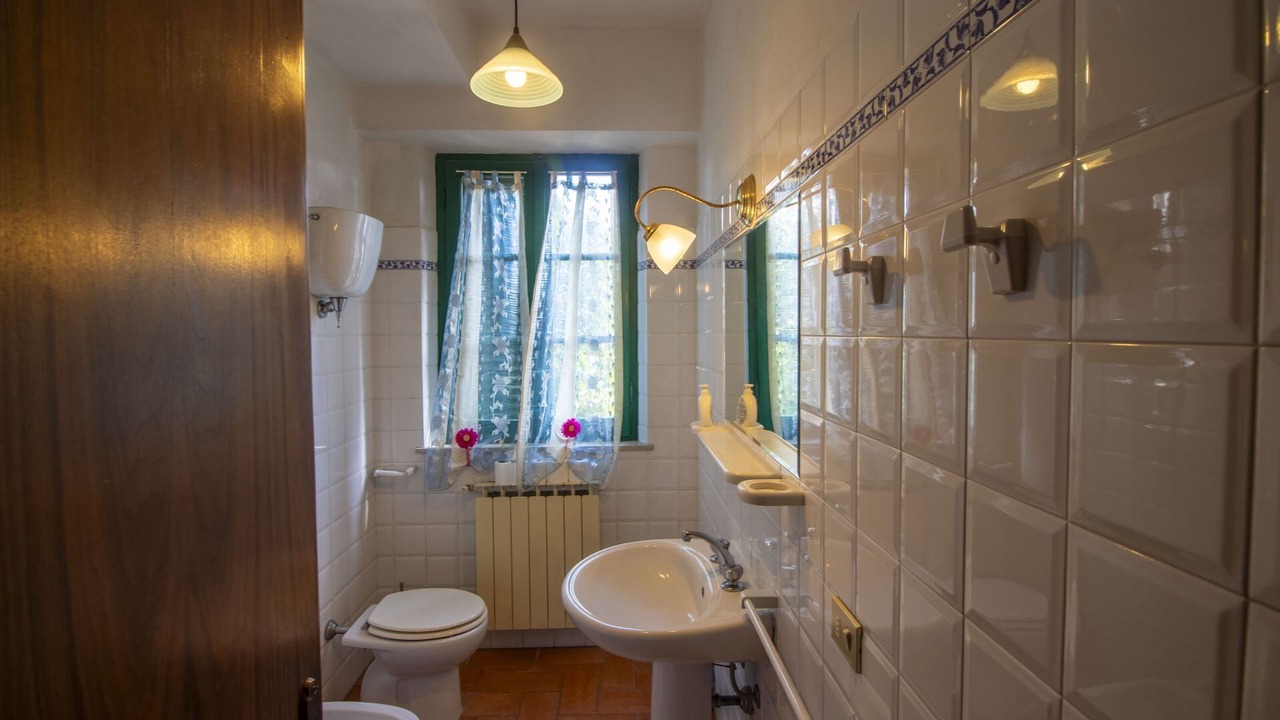 Photo of Bathroom in Cortona