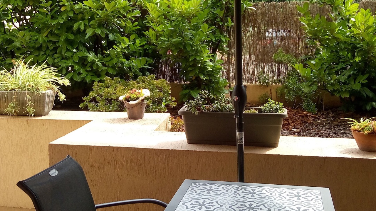 Photo of Outdoor in California - Pezou
