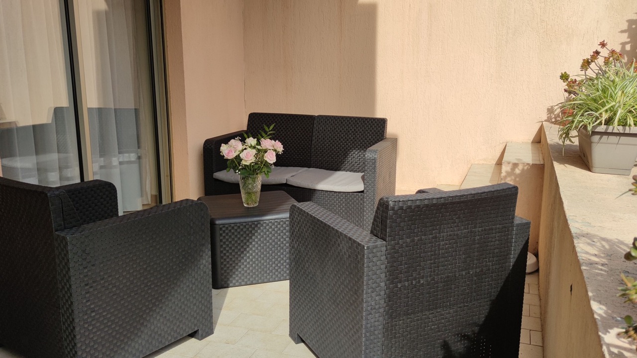 Photo of Patio Balcony in California - Pezou