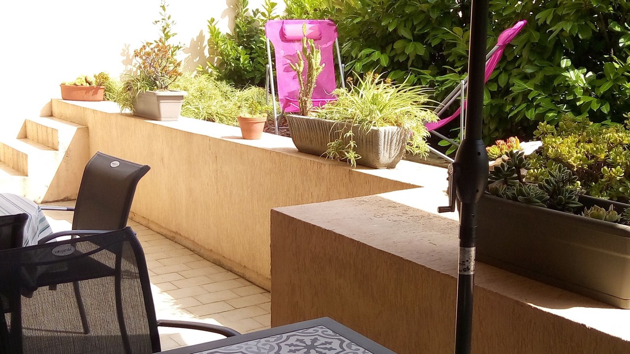 Photo of Outdoor in California - Pezou