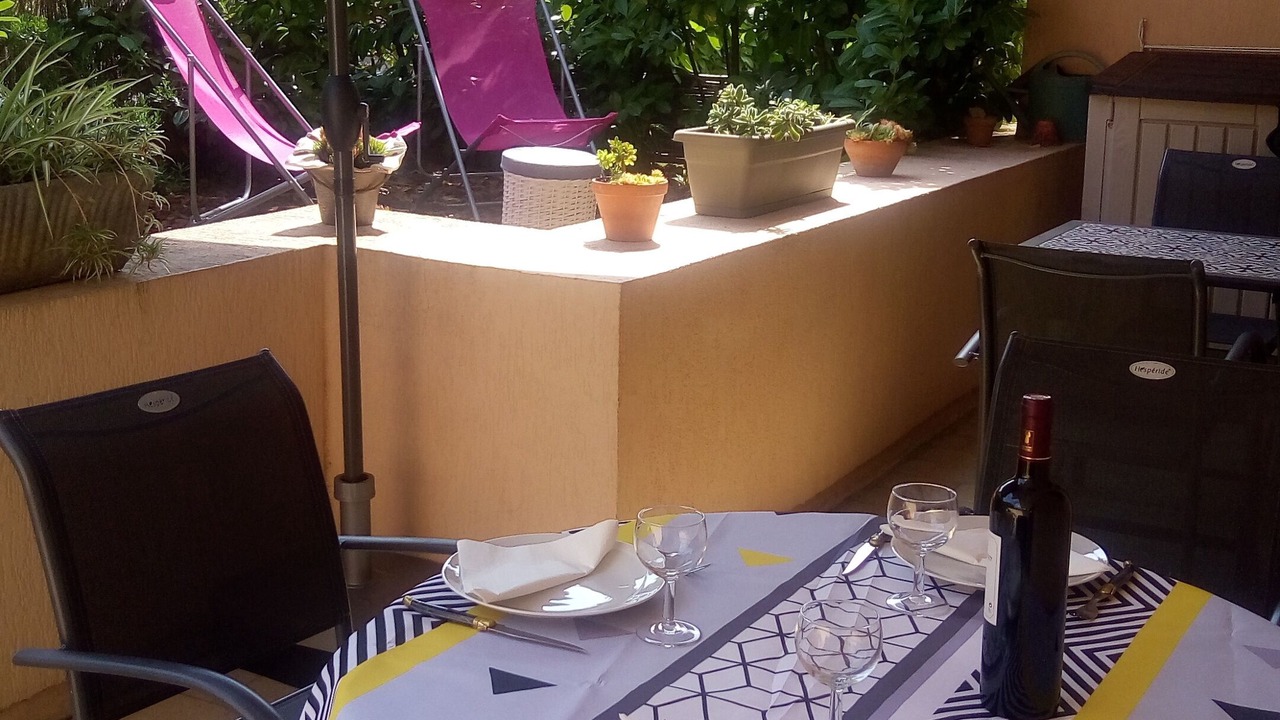 Photo of Outdoor in California - Pezou