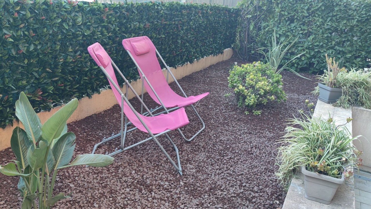 Photo of Patio Balcony in California - Pezou