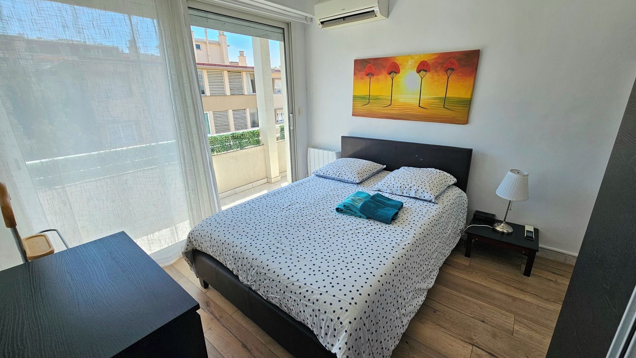 Photo of Bedroom in Cannes