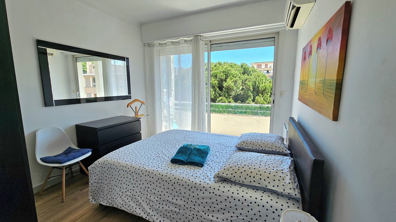 Photo of Bedroom in Cannes