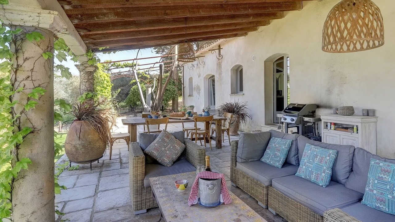 Photo of Outdoor in Arles