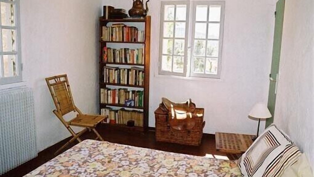 Photo of Bedroom in Buoux