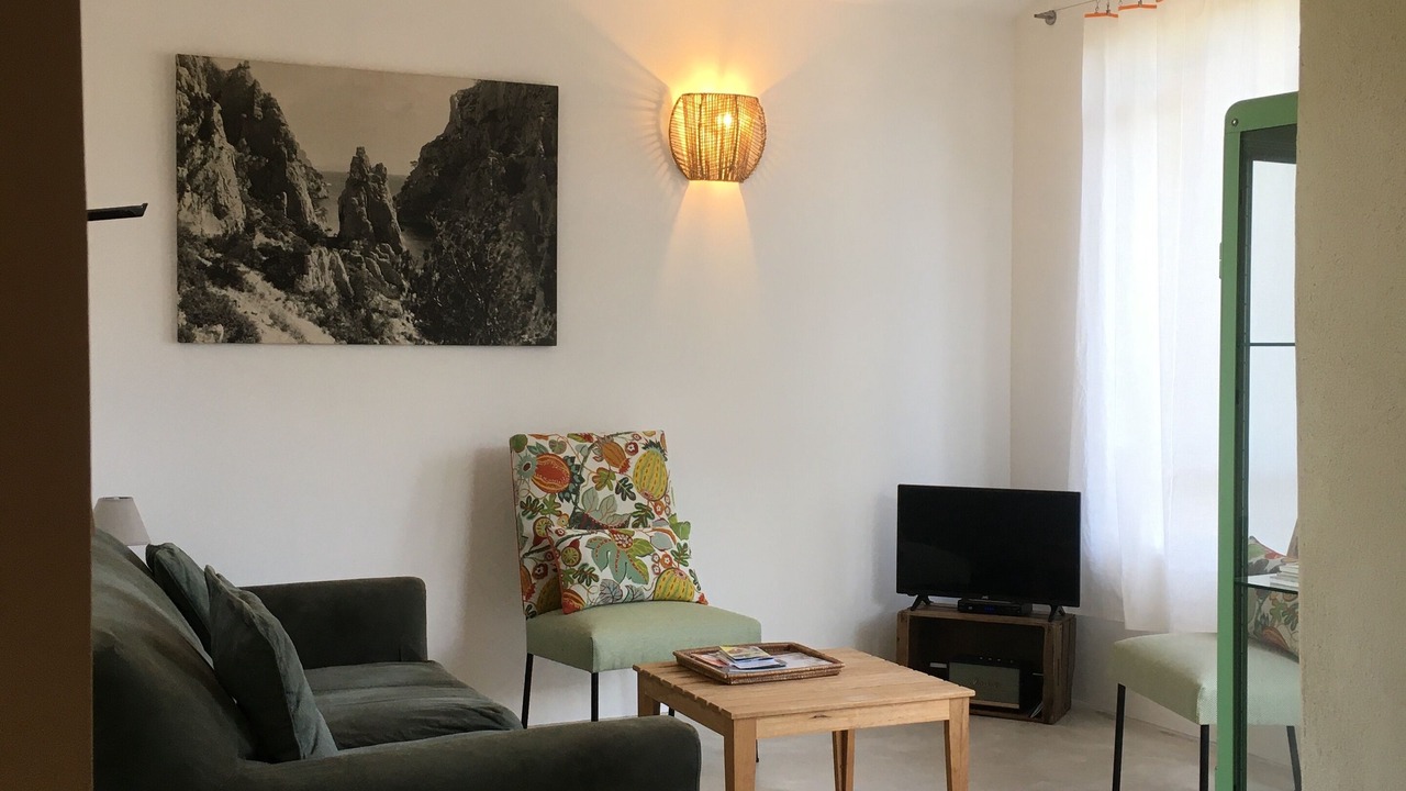 Photo of Livingroom in Saint-Martin-de-Castillon