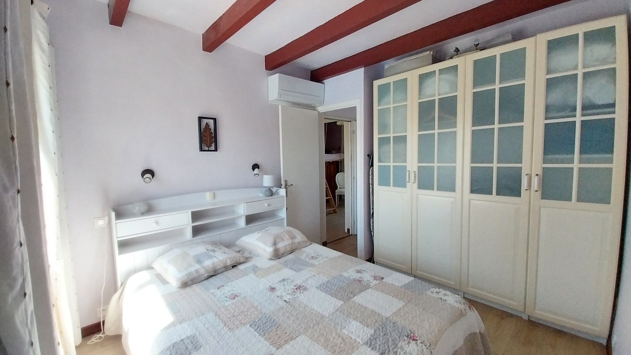 Photo of Bedroom in Saint-Pierre-la-Mer