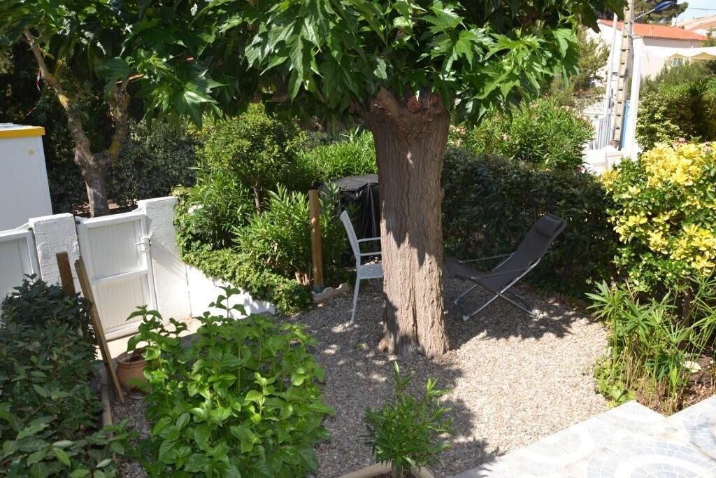 Photo of Outdoor in Saint-Pierre-la-Mer