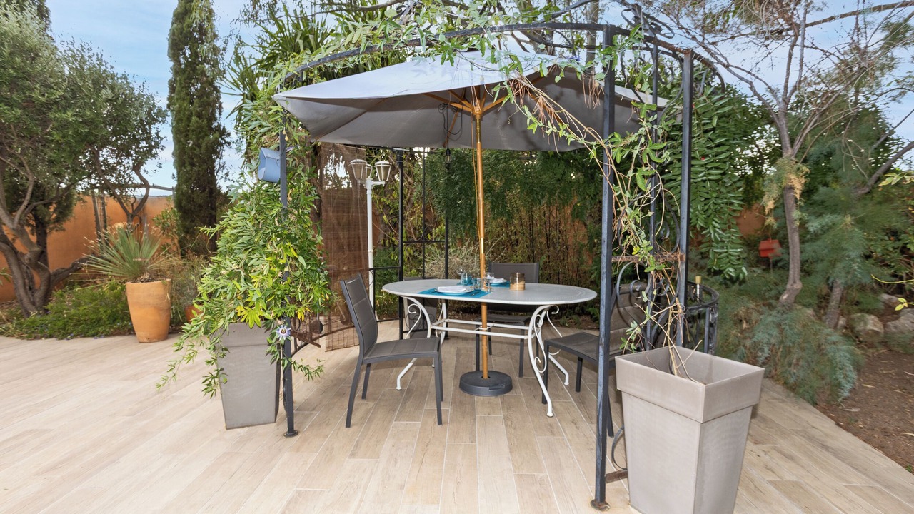 Photo of Outdoor in La Pomme