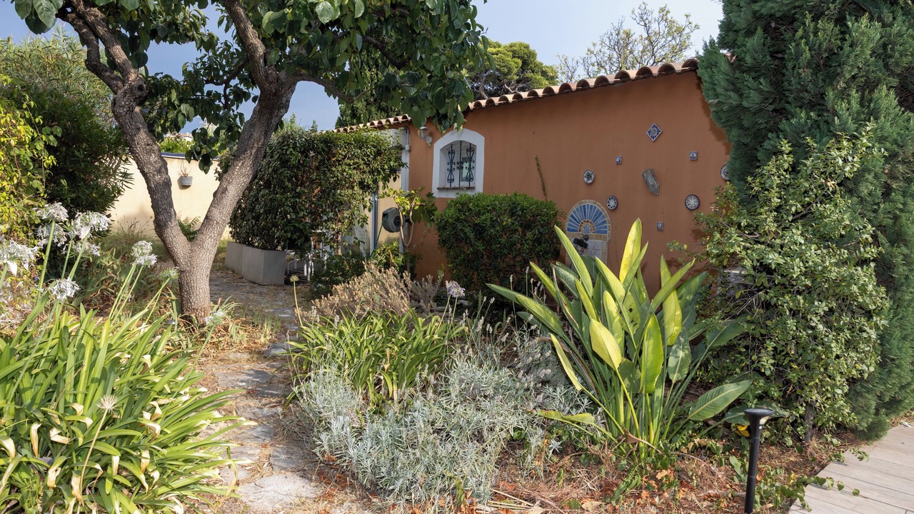 Photo of Outdoor in La Pomme
