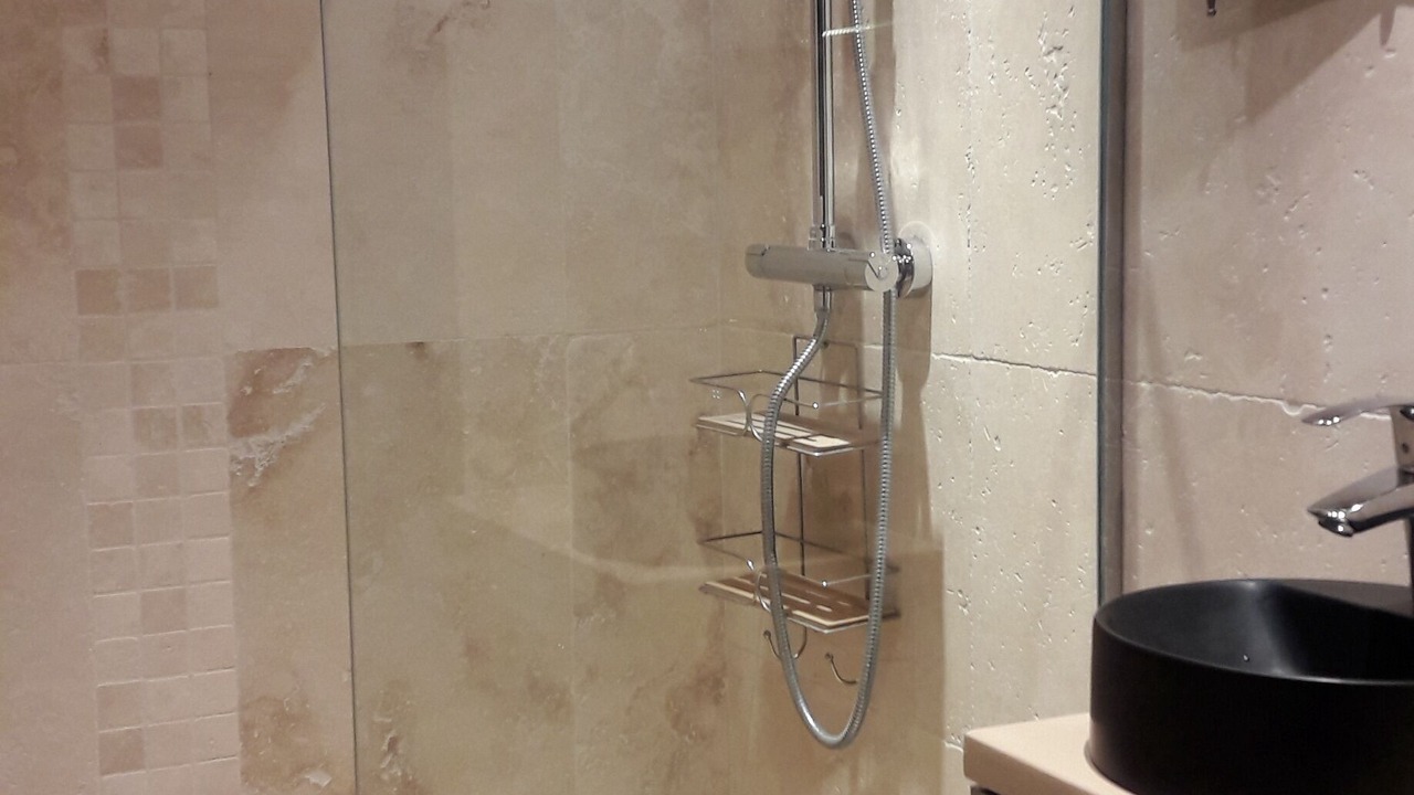 Photo of Bathroom in Carnot