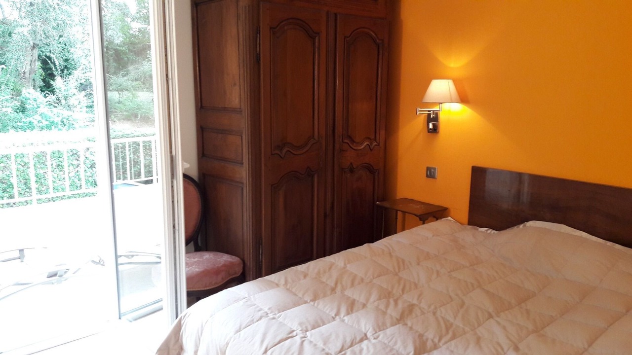 Photo of Bedroom in Carnot