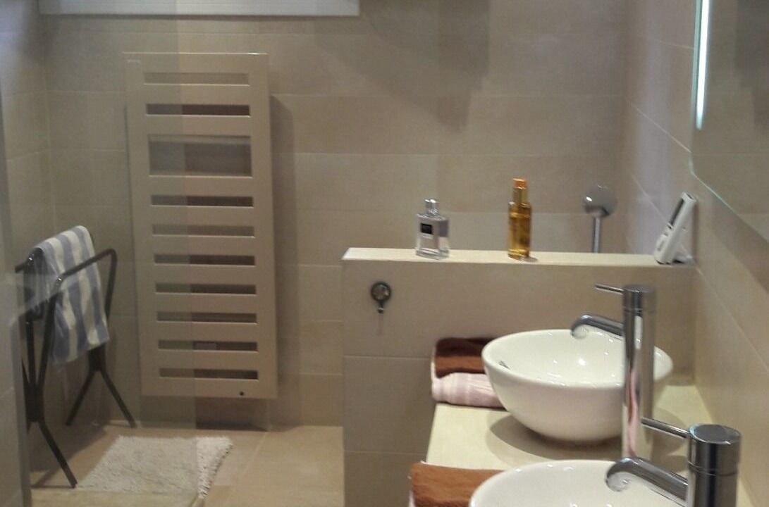 Photo of Bathroom in Carnot