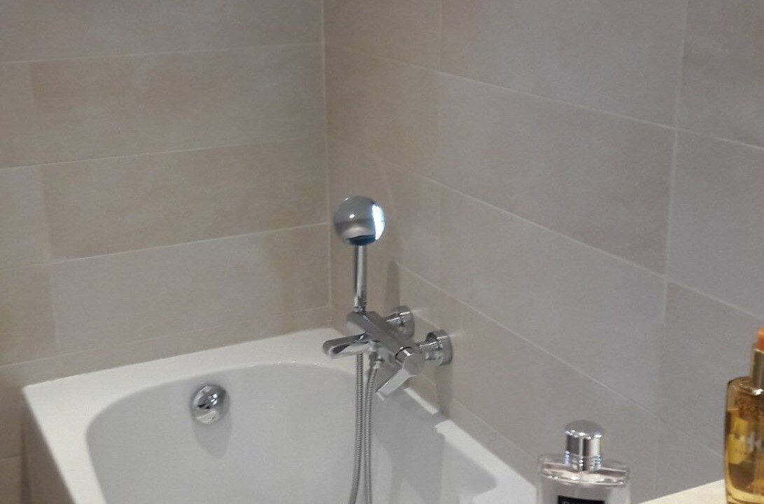 Photo of Bathroom in Carnot