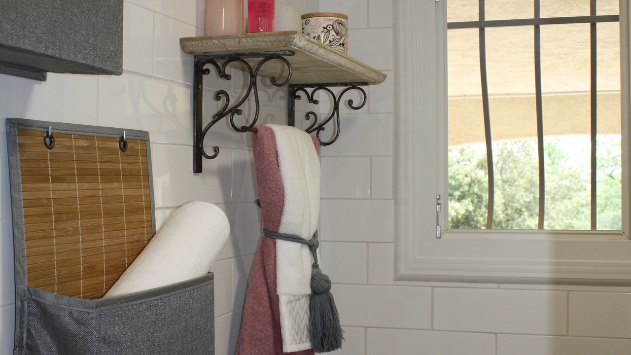 Photo of Bathroom in Flayosc