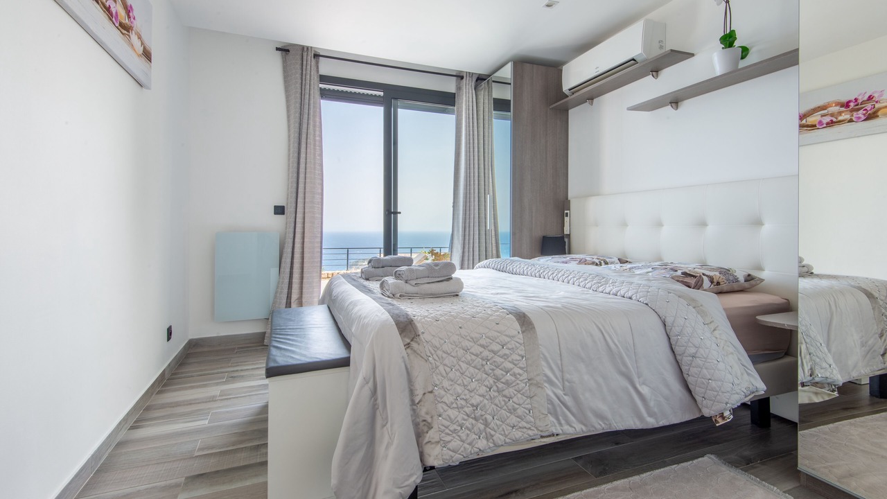 Photo of Bedroom in Beausoleil