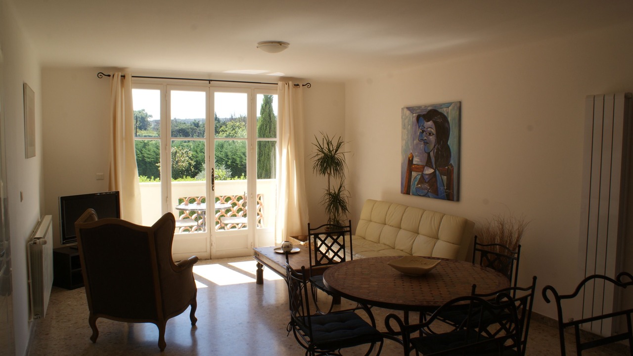 Photo of Livingroom in Orange