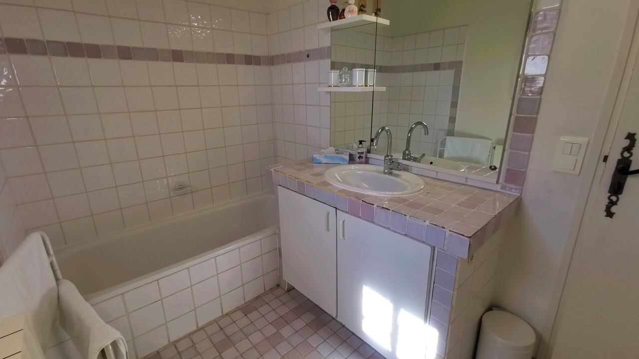 Photo of Bathroom in Eguilles