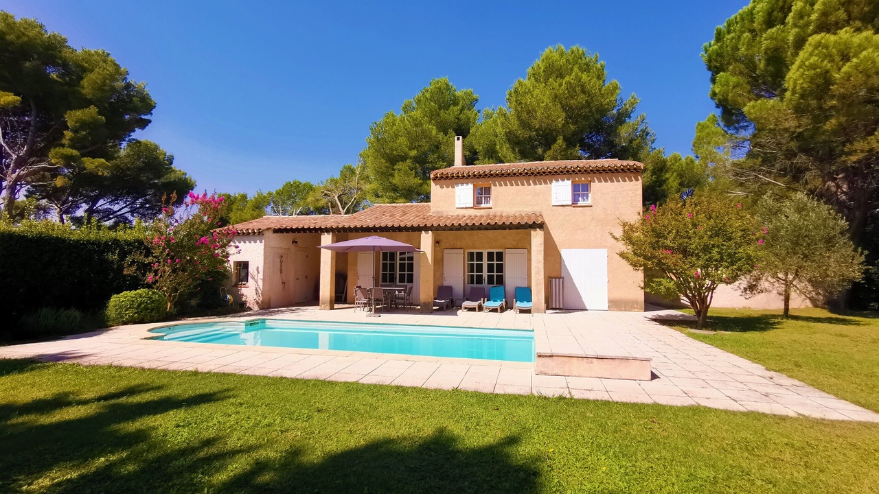 Photo of Outdoor in Eguilles